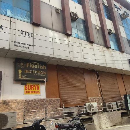Surya Hotel Sirsa Экстерьер фото