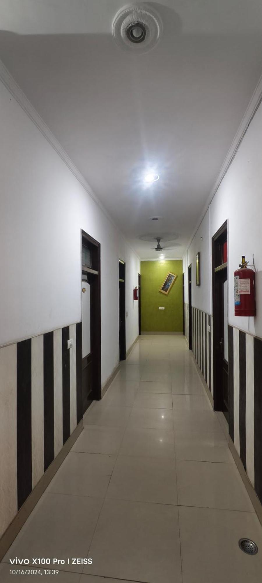 Surya Hotel Sirsa Экстерьер фото